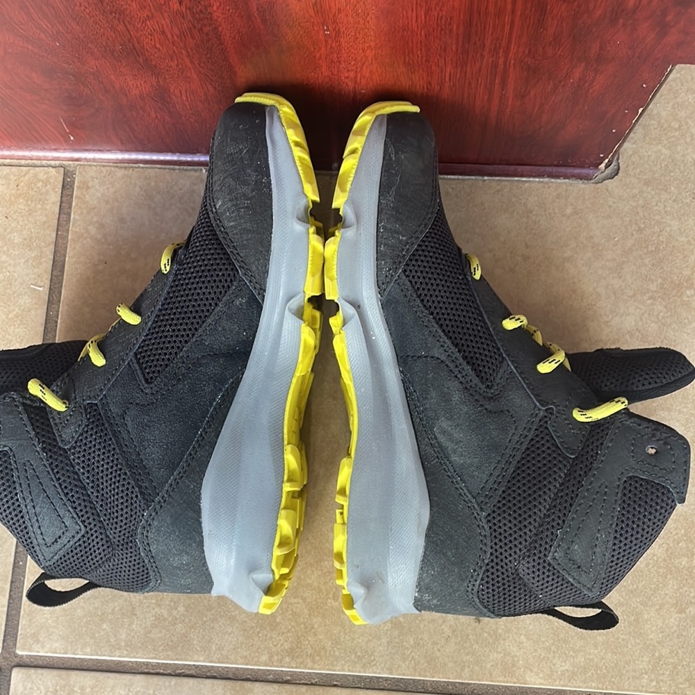The North Face Kids Black and Yellow Boots - Picture 6 of 7